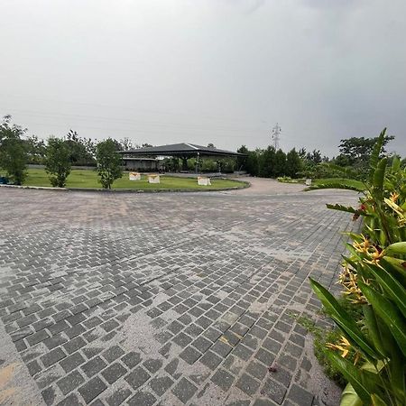 White Lake Resort Bilikere Екстер'єр фото