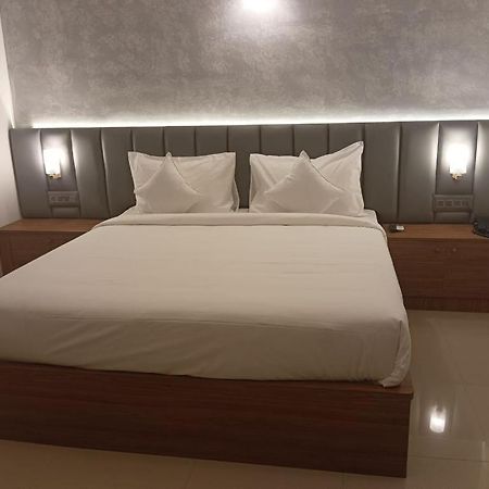 White Lake Resort Bilikere Екстер'єр фото