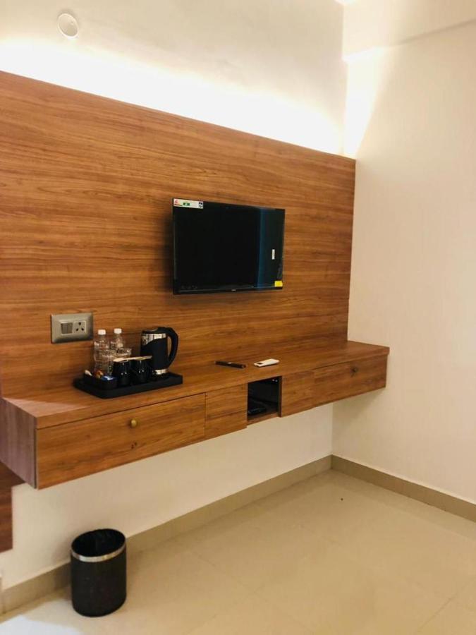 White Lake Resort Bilikere Екстер'єр фото