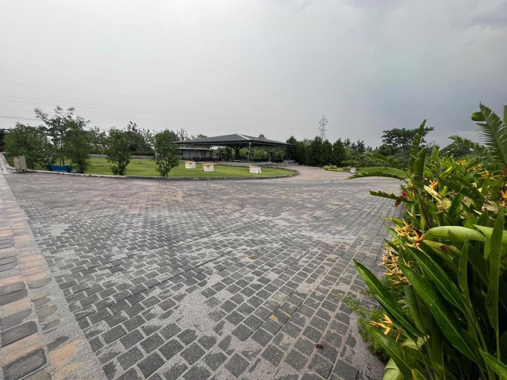 White Lake Resort Bilikere Екстер'єр фото